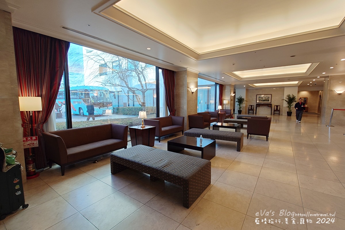 【日本旅遊】International Resort Hotel Yurakujo インターナショナルリゾートホテル湯楽城,外觀看是有年紀的渡假酒店,飯店的優點應該就是距離機場近,附近沒有超市可以採買免敗家。千葉住宿 - 第4張圖