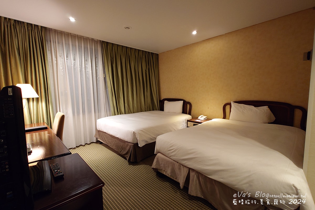 【日本旅遊】International Resort Hotel Yurakujo インターナショナルリゾートホテル湯楽城,外觀看是有年紀的渡假酒店,飯店的優點應該就是距離機場近,附近沒有超市可以採買免敗家。千葉住宿 - 第9張圖