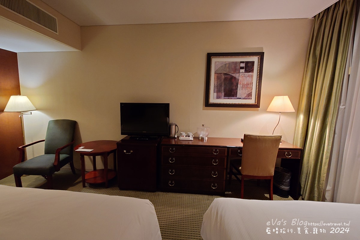 【日本旅遊】International Resort Hotel Yurakujo インターナショナルリゾートホテル湯楽城,外觀看是有年紀的渡假酒店,飯店的優點應該就是距離機場近,附近沒有超市可以採買免敗家。千葉住宿 - 第10張圖