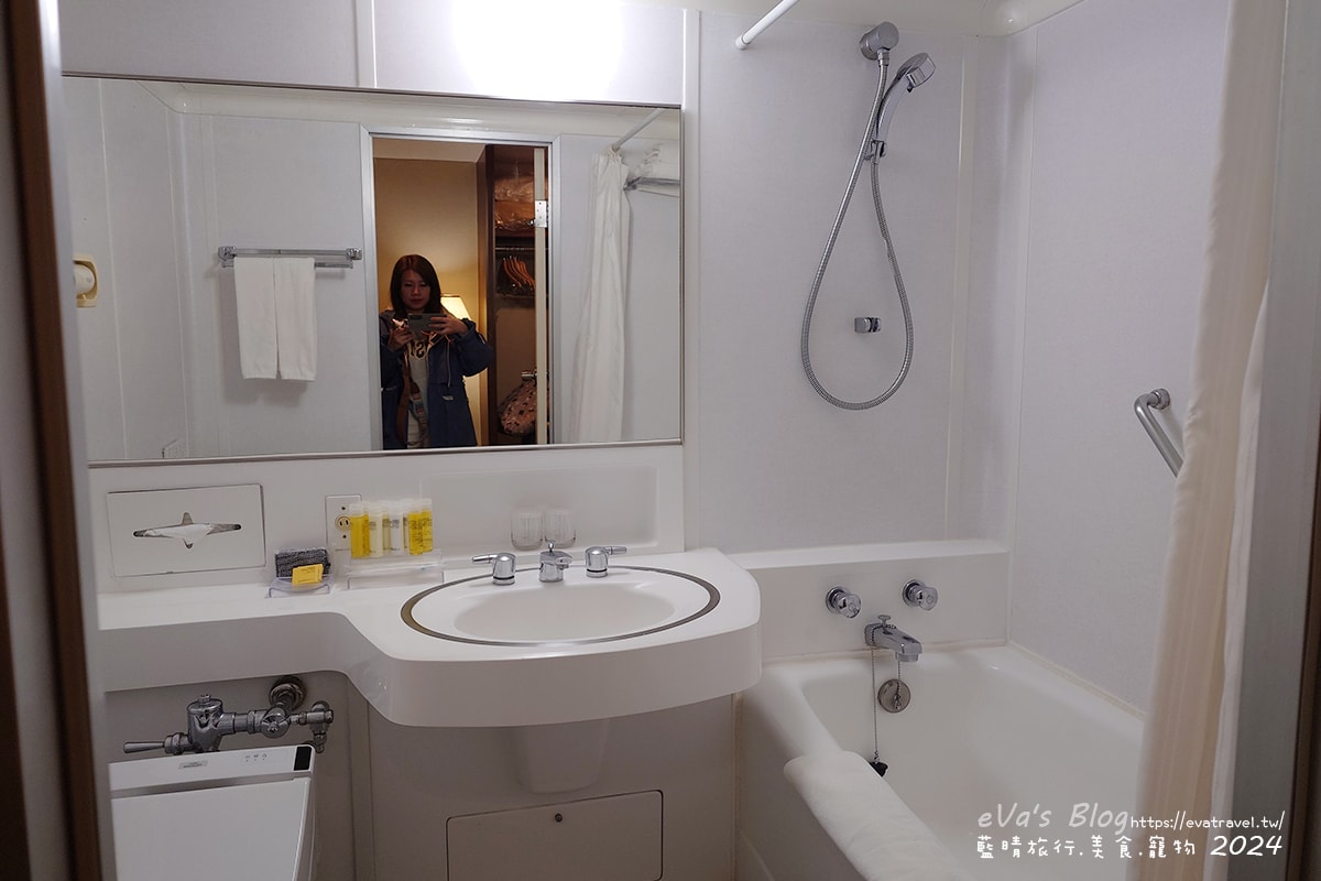 【日本旅遊】International Resort Hotel Yurakujo インターナショナルリゾートホテル湯楽城,外觀看是有年紀的渡假酒店,飯店的優點應該就是距離機場近,附近沒有超市可以採買免敗家。千葉住宿 - 第13張圖