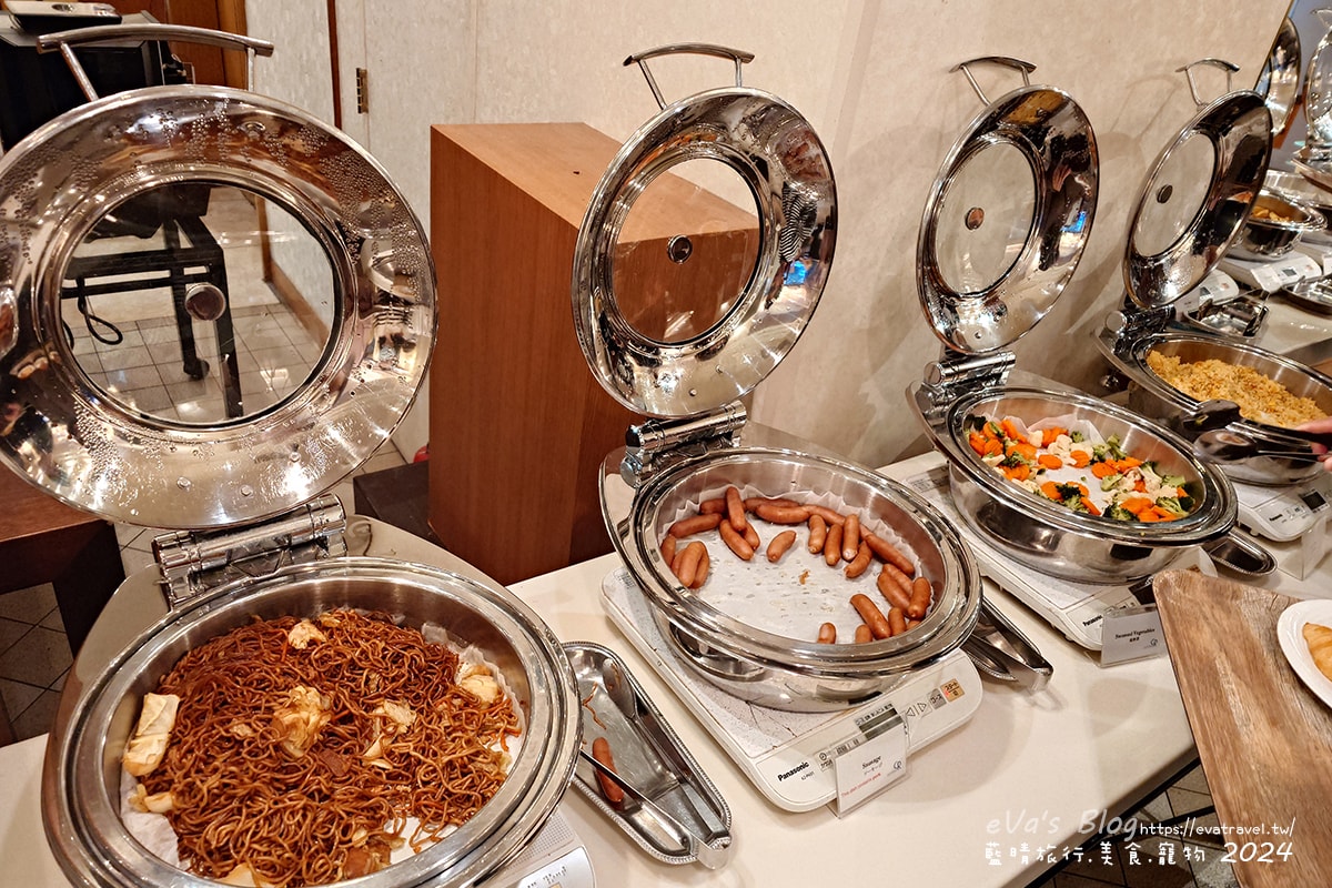 【日本旅遊】International Resort Hotel Yurakujo インターナショナルリゾートホテル湯楽城,外觀看是有年紀的渡假酒店,飯店的優點應該就是距離機場近,附近沒有超市可以採買免敗家。千葉住宿 - 第23張圖