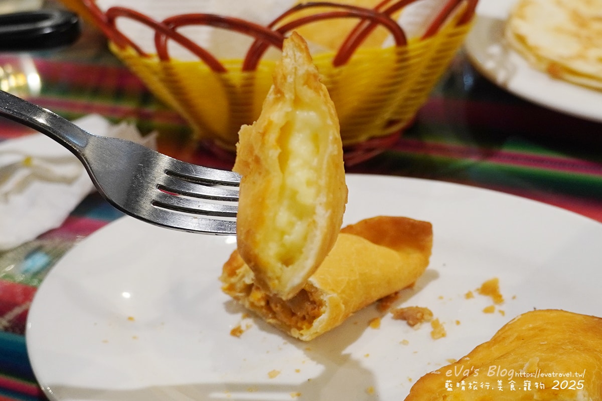 【高雄美食】黛麗莎西班牙拉丁美洲餐廳(寵物友善餐廳),料理除了西班牙料理還提供多國料理以及素食料理,西班牙小脆餅、烤墨西哥起司餅吃起來酥脆可以點!。高雄異國料理 - 第33張圖