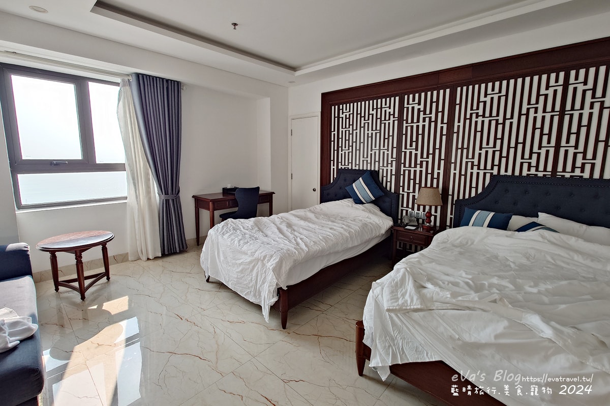 【越南旅遊】Eden Ocean View Đà Nẵng 峴港伊甸海景飯店,飯店對面就是美溪沙灘,房間簡潔乾淨住著舒適,打開窗簾就可以看到大海、夕陽景色還有比基尼唷!。越南住宿 - 第15張圖