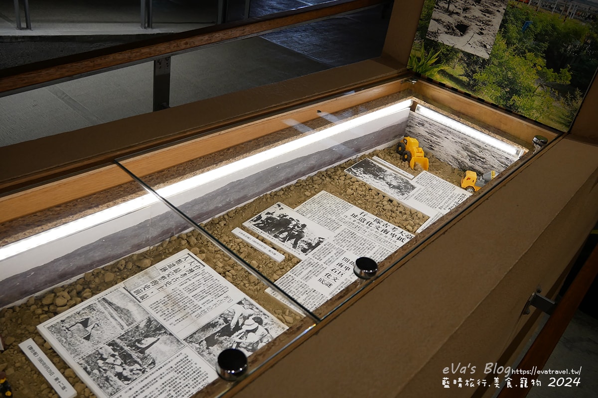 【台東景點】卑南遺址公園是台灣第一座考古遺址公園,展示史前石柱與考古遺跡是環太平洋及東南亞地區規模最大的石板棺墓葬群遺址讓人感到震撼具歷史價值。台東親子旅遊 - 第25張圖