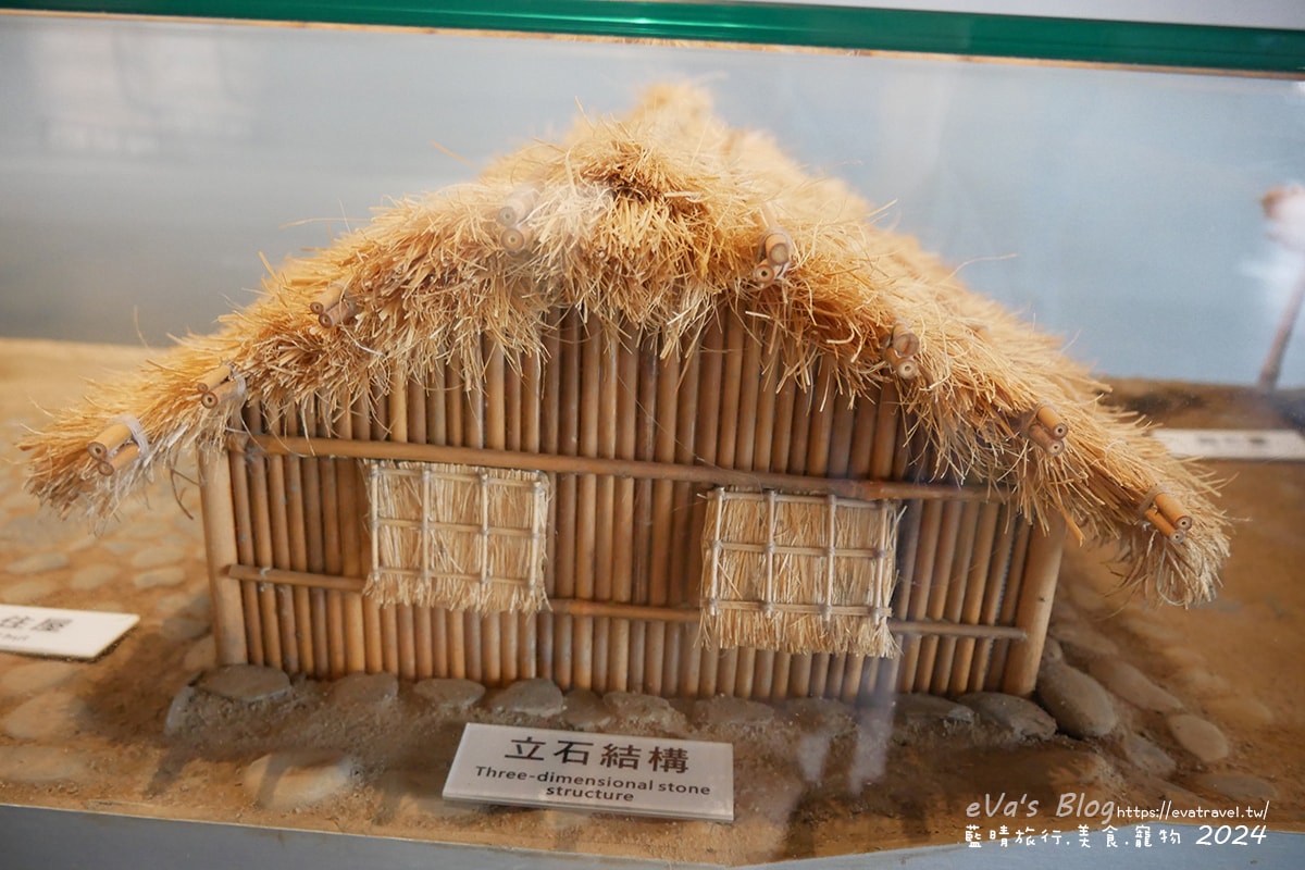 【台東景點】卑南遺址公園是台灣第一座考古遺址公園,展示史前石柱與考古遺跡是環太平洋及東南亞地區規模最大的石板棺墓葬群遺址讓人感到震撼具歷史價值。台東親子旅遊 - 第66張圖