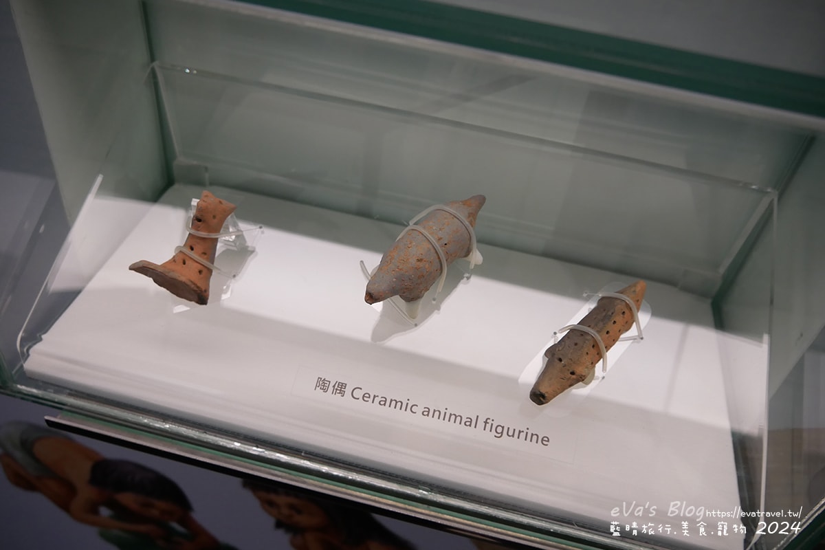 【台東景點】卑南遺址公園是台灣第一座考古遺址公園,展示史前石柱與考古遺跡是環太平洋及東南亞地區規模最大的石板棺墓葬群遺址讓人感到震撼具歷史價值。台東親子旅遊 - 第62張圖