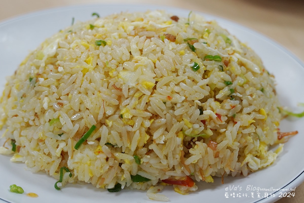 【小琉球美食】梨小籠小吃店|現點現蒸湯包皮薄Q、紅油抄手辣香帶勁、中式料理推薦!。小琉球小吃 - 第9張圖