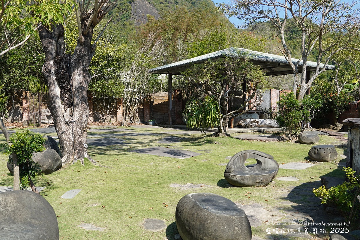 老古的家藝術庭園涼亭座位｜樹蔭下涼亭休憩空間，適合散步後小憩