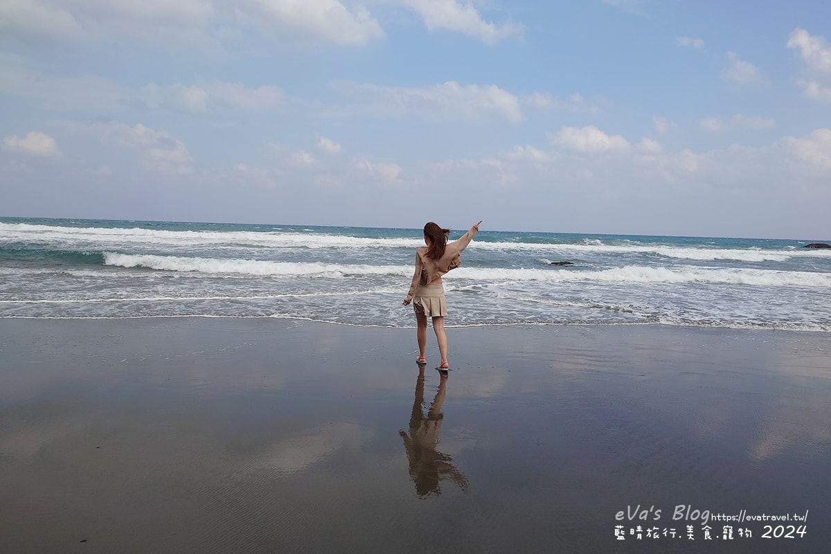 【台東景點】都歷部落傳統海域—Pacefongan(巴茲風岸)都歷沙灘|阿美族天空之鏡秘境,黑沙灘絕美倒影|寵物友善海灘推薦。台東天空之鏡 - 第14張圖