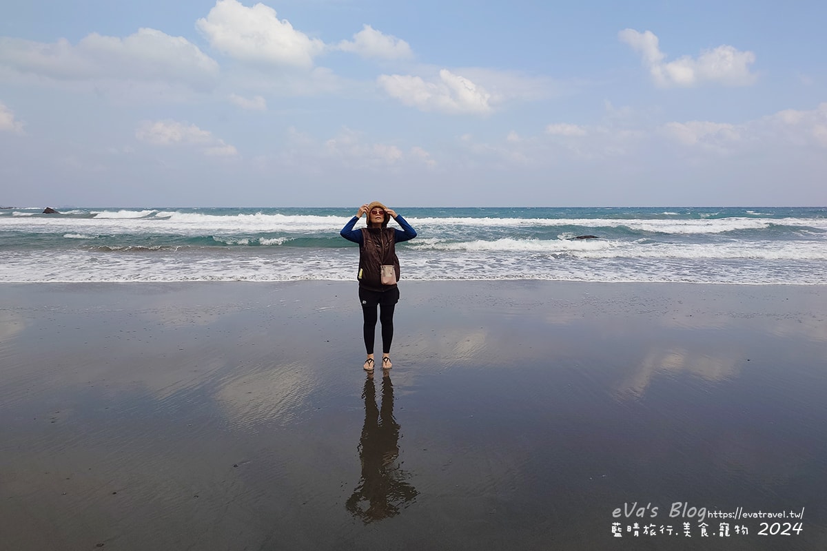 【台東景點】都歷部落傳統海域—Pacefongan(巴茲風岸)都歷沙灘|阿美族天空之鏡秘境,黑沙灘絕美倒影|寵物友善海灘推薦。台東天空之鏡 - 第19張圖