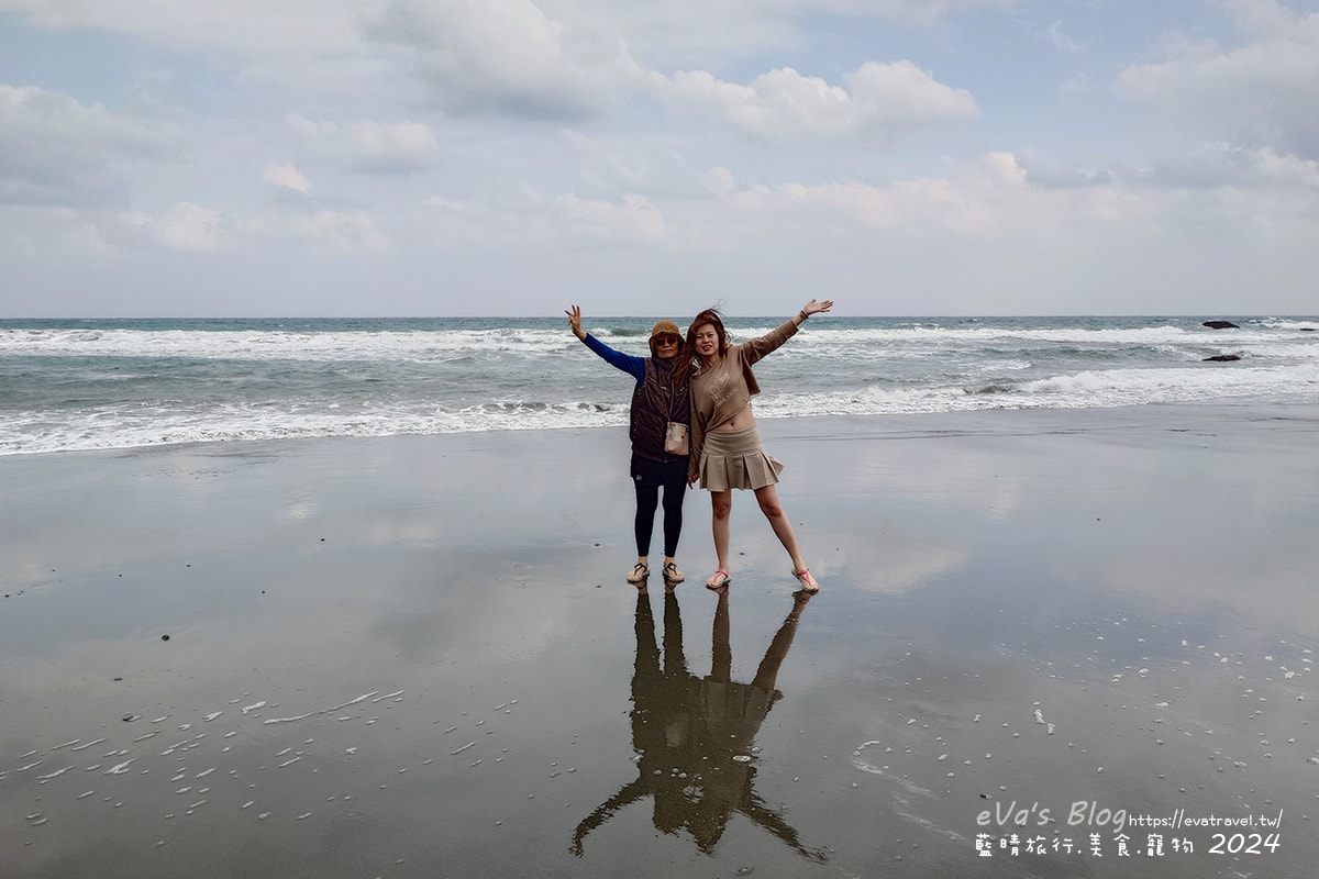 【台東景點】都歷部落傳統海域—Pacefongan(巴茲風岸)都歷沙灘|阿美族天空之鏡秘境,黑沙灘絕美倒影|寵物友善海灘推薦。台東天空之鏡 - 第21張圖