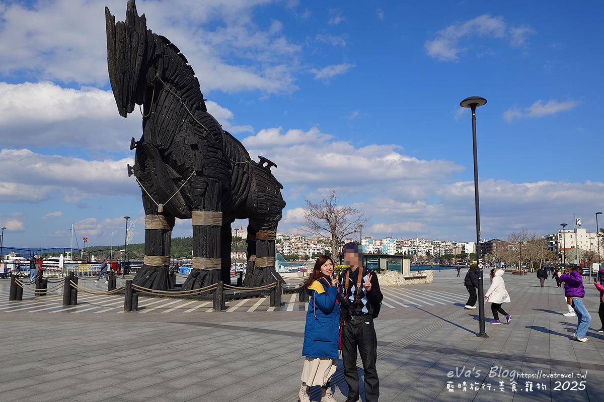 【土耳其蜜月旅遊】Trojan Horse Statue 特洛伊木馬|電影《特洛伊》拍攝場景+恰納卡萊碼頭冰淇淋推薦 Doğan Pastanesi。土耳其景點 - 第5張圖