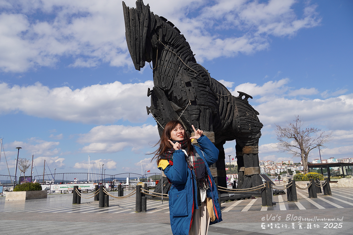 【土耳其蜜月旅遊】Trojan Horse Statue 特洛伊木馬|電影《特洛伊》拍攝場景+恰納卡萊碼頭冰淇淋推薦 Doğan Pastanesi。土耳其景點 - 第6張圖
