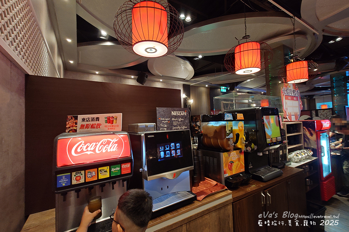 美美心港式飲茶自助吧飲料區，含汽水、茶飲與咖啡