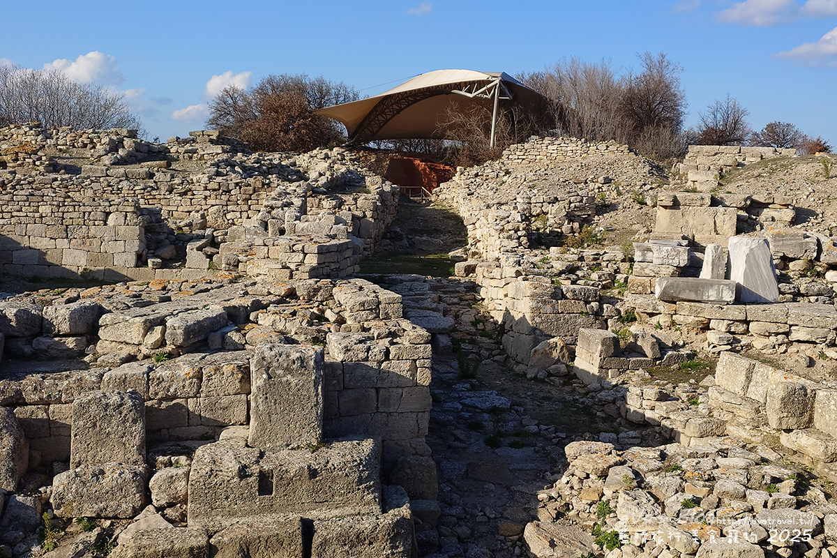 特洛伊 VI–VII 時期南城門全景，為古代重要的出入口之一