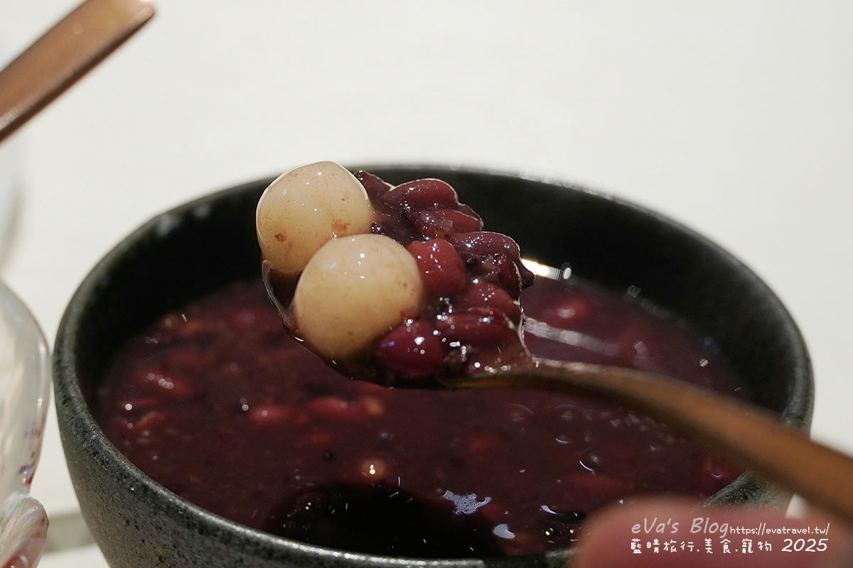 紫米紅豆湯近照｜搭配Q彈湯圓