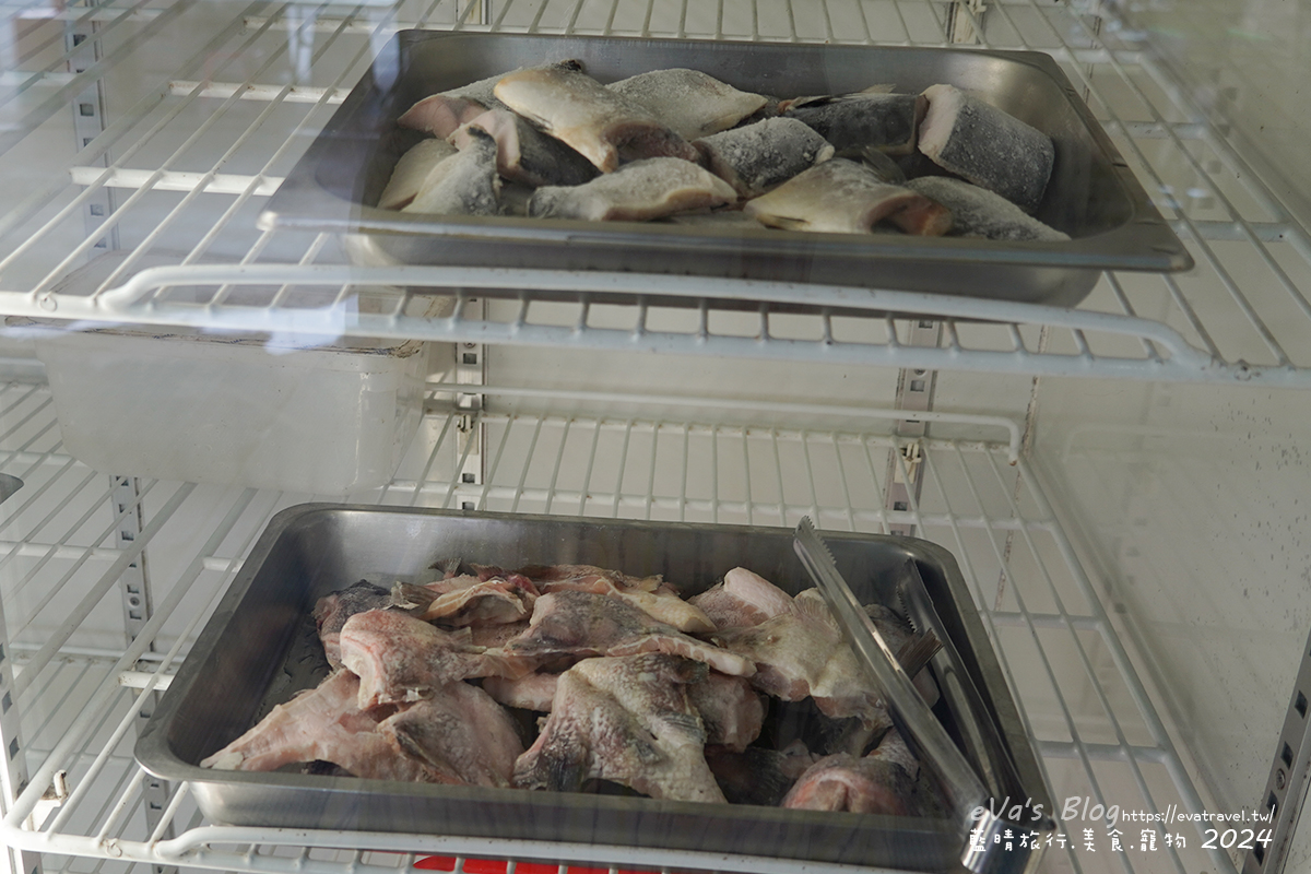 鯖魚與魚下巴生食特寫照