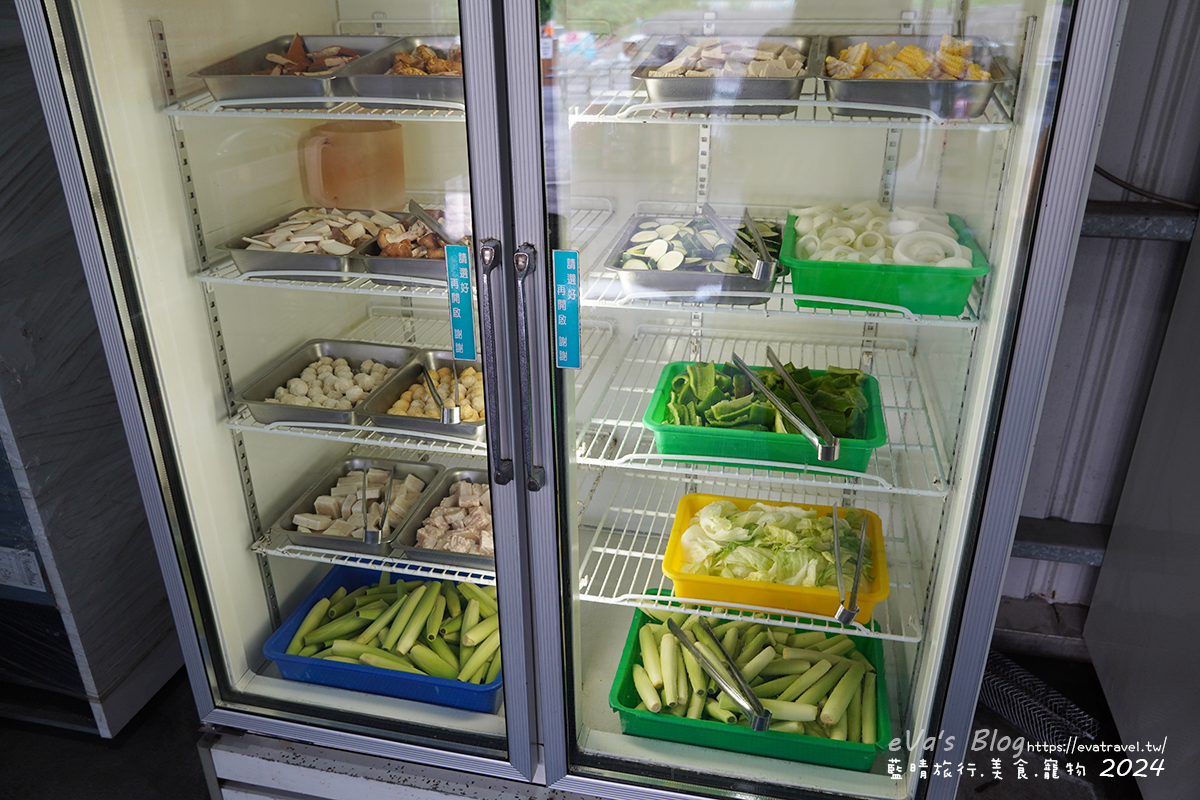 冰櫃內蔬菜與火鍋料實拍：超過十種新鮮配料