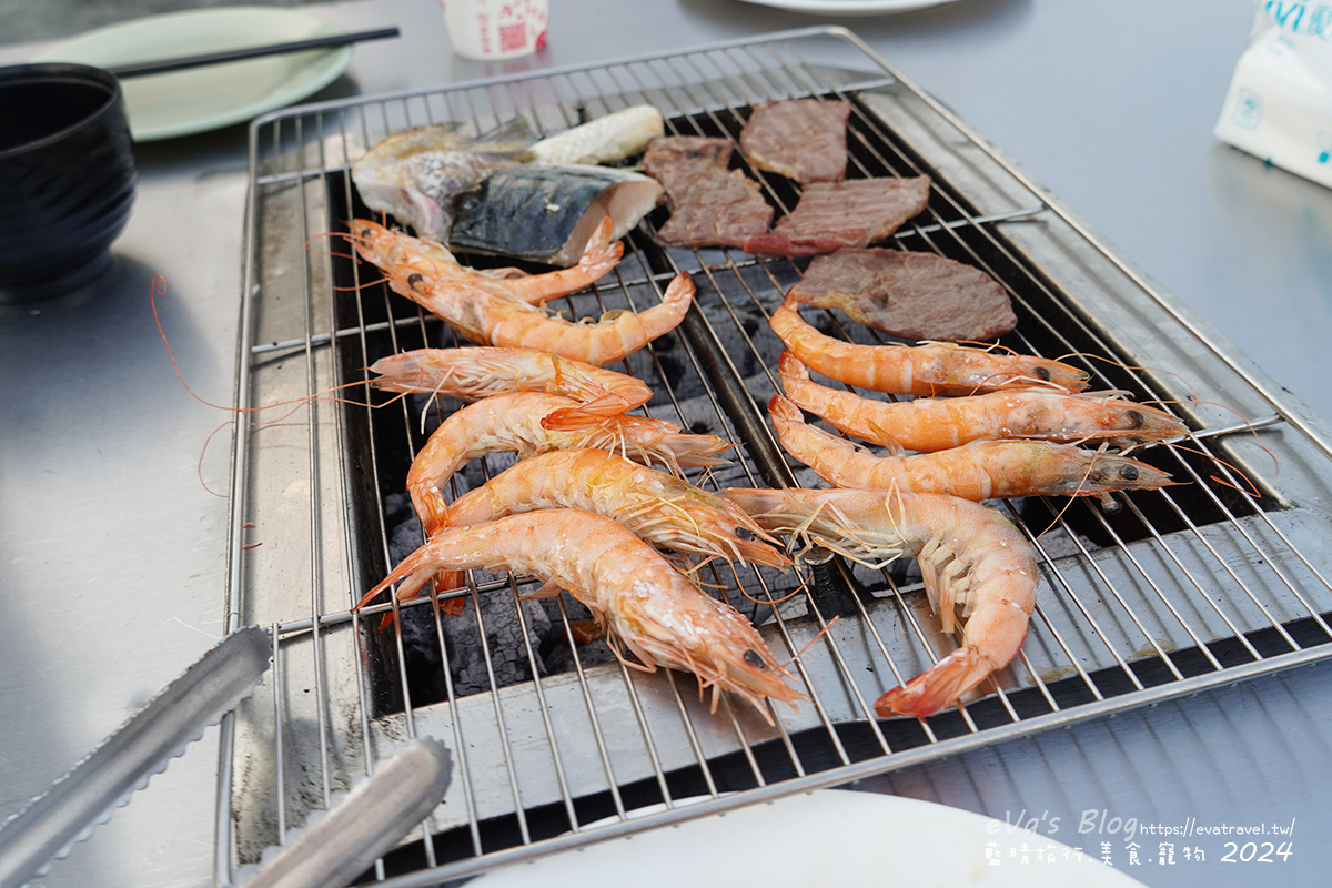 【小琉球露天烤肉】筑安心燒物吃到飽|鮮蚵無限供應、熟食飲料隨你拿!平價炭火燒肉推薦。小琉球燒烤 - 第49張圖