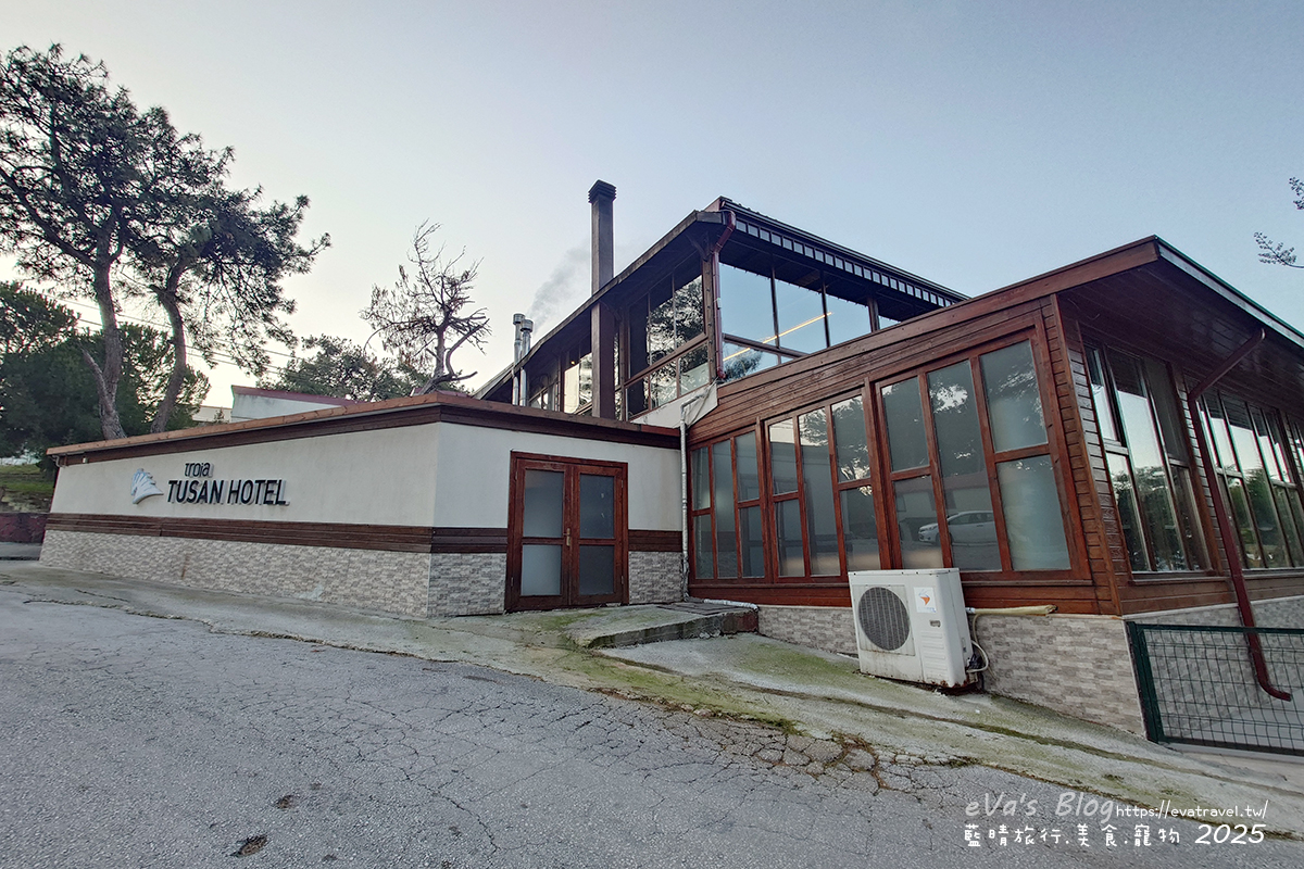 【土耳其蜜月旅遊】Tusan Hotel 特洛伊圖桑飯店|森林環繞、木質暖調房型,漫步庭園陽台享冬季飄雪浪漫。土耳其住宿 - 第2張圖