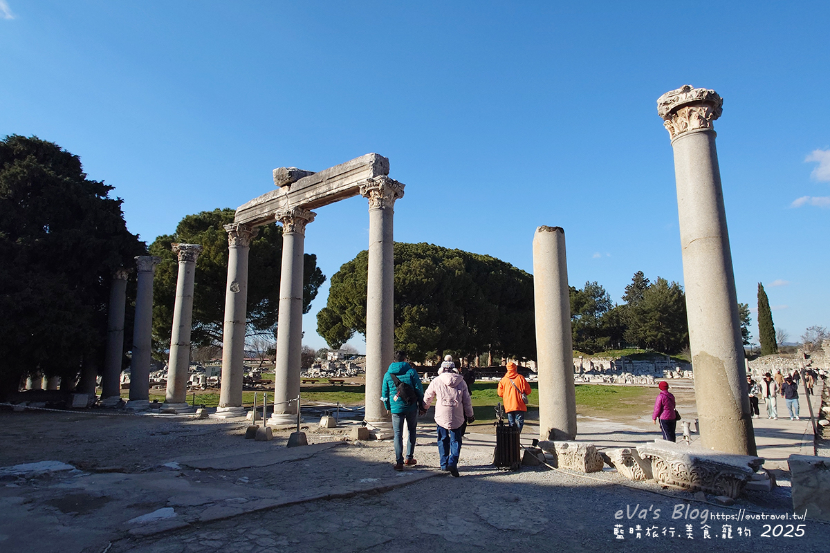 艾菲索斯古城下市場（Lower Agora）遺跡全景