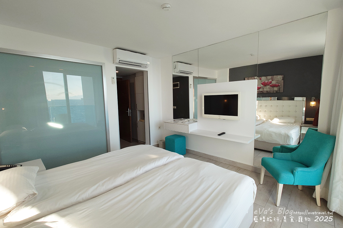 【土耳其蜜月旅遊】Le Bleu Hotel & Resort 庫薩達斯藍色酒店及度假村|希臘式海濱度假體驗,一覺醒來擁抱愛琴海。土耳其住宿 - 第18張圖