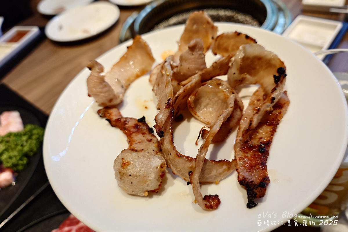 【台中燒肉推薦】茶六燒肉堂 新朝富店|你是肉控嗎?快來!這裡是肉食者天堂,服務好、套餐肉品豐富、可愛怪物雪花冰。台中燒烤 - 第24張圖