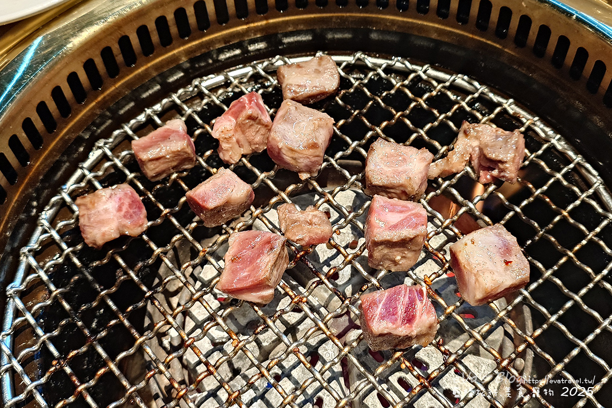 【台中燒肉推薦】茶六燒肉堂 新朝富店|你是肉控嗎?快來!這裡是肉食者天堂,服務好、套餐肉品豐富、可愛怪物雪花冰。台中燒烤 - 第28張圖