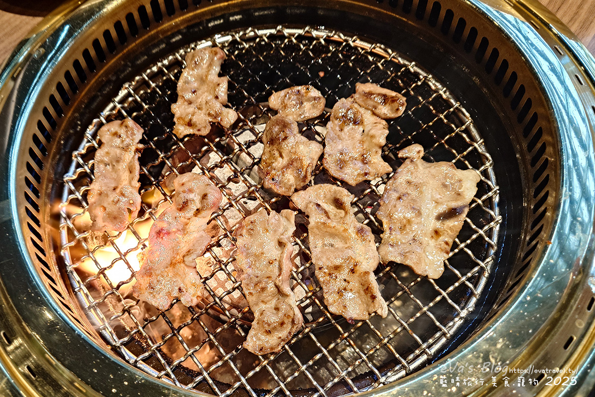 【台中燒肉推薦】茶六燒肉堂 新朝富店|你是肉控嗎?快來!這裡是肉食者天堂,服務好、套餐肉品豐富、可愛怪物雪花冰。台中燒烤 - 第34張圖