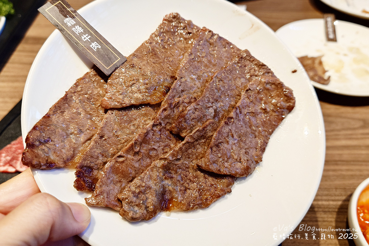 【台中燒肉推薦】茶六燒肉堂 新朝富店|你是肉控嗎?快來!這裡是肉食者天堂,服務好、套餐肉品豐富、可愛怪物雪花冰。台中燒烤 - 第46張圖