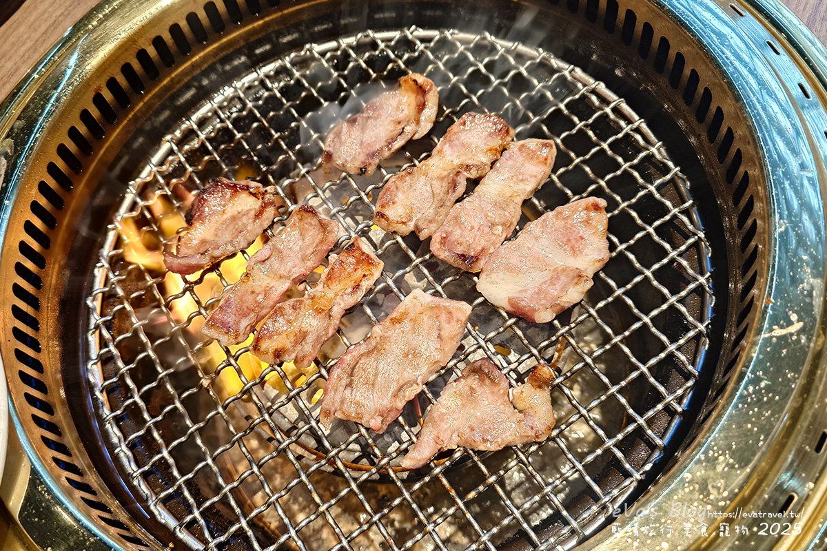 【台中燒肉推薦】茶六燒肉堂 新朝富店|你是肉控嗎?快來!這裡是肉食者天堂,服務好、套餐肉品豐富、可愛怪物雪花冰。台中燒烤 - 第48張圖