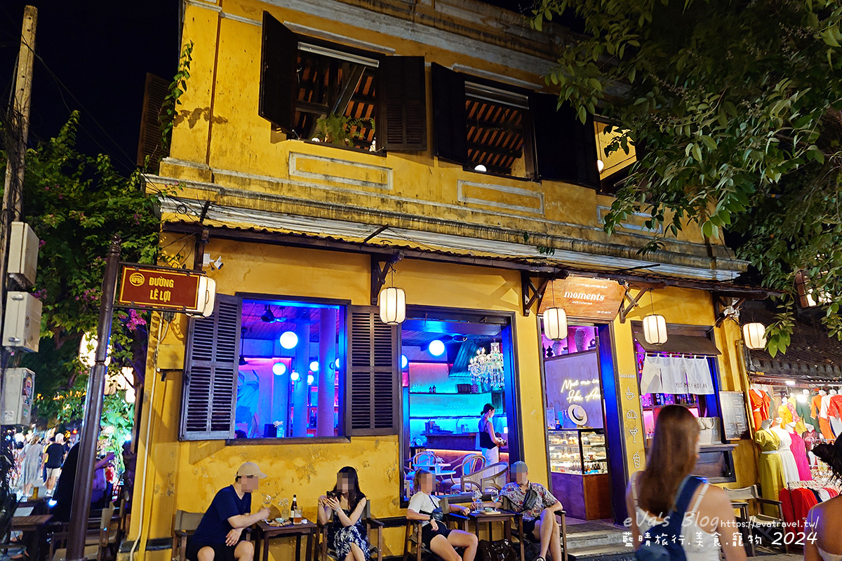 會安古鎮夜晚燈籠裝飾的餐廳外觀5