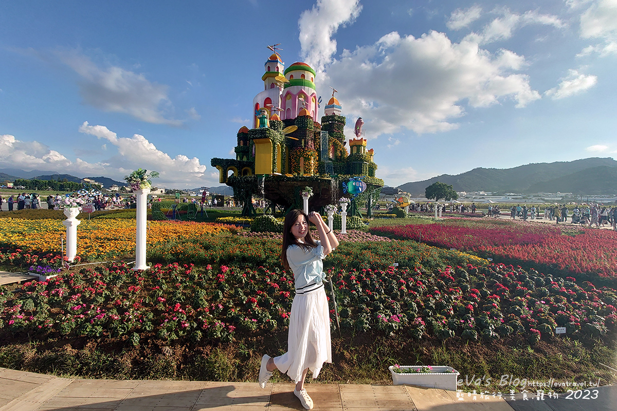20241125-iblpk 【台中景點】2023臺中國際花毯節x漂浮花都(展期11/11-12/3)(寵物友善景點),一起來尋找漂浮城堡徜徉在五顏六色繽紛花海世界,還有一大片有朝氣向日葵花海!。台中親子旅遊