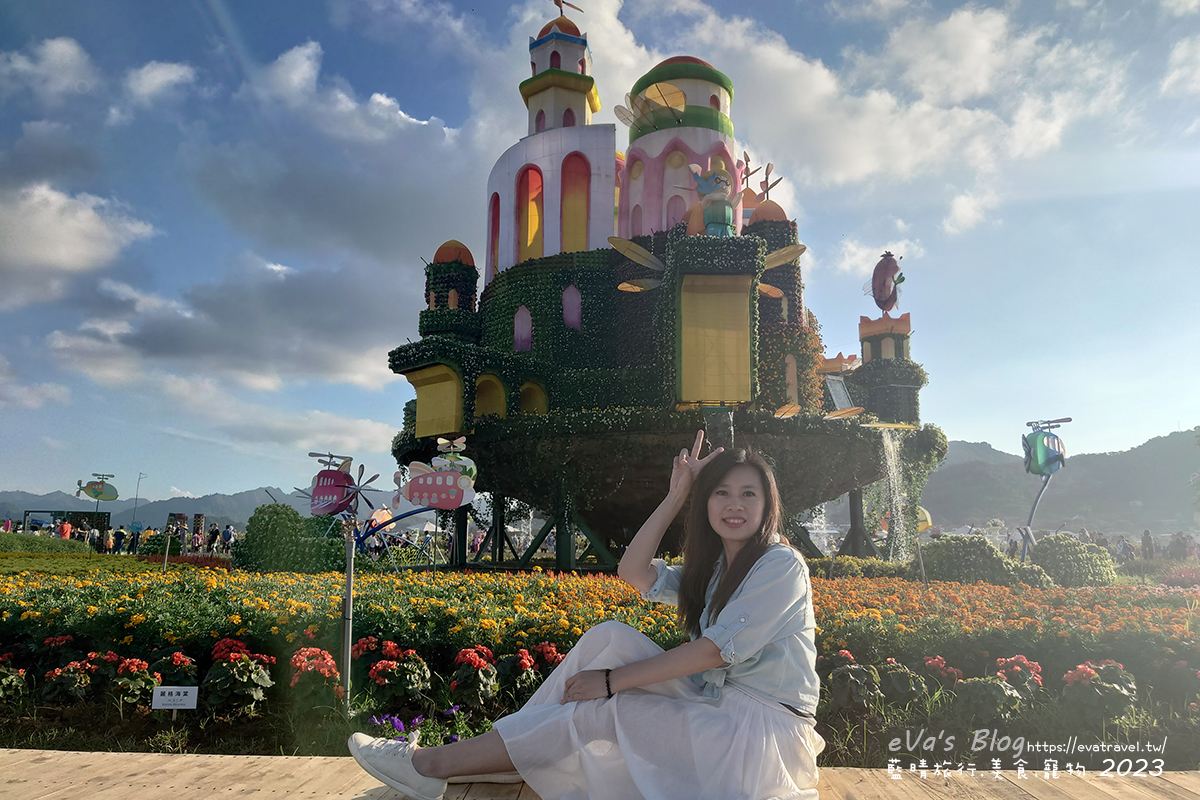 20241125-oyv86 【台中景點】2023臺中國際花毯節x漂浮花都(展期11/11-12/3)(寵物友善景點),一起來尋找漂浮城堡徜徉在五顏六色繽紛花海世界,還有一大片有朝氣向日葵花海!。台中親子旅遊