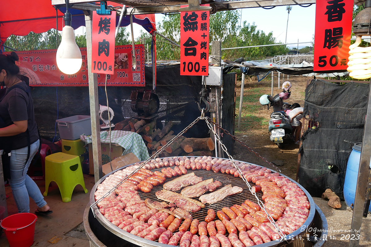 【台中景點】2023臺中國際花毯節x漂浮花都(展期11/11-12/3)(寵物友善景點),一起來尋找漂浮城堡徜徉在五顏六色繽紛花海世界,還有一大片有朝氣向日葵花海!。台中親子旅遊 - 第112張圖 【台中景點】2023臺中國際花毯節x漂浮花都(展期11/11-12/3)(寵物友善景點),一起來尋找漂浮城堡徜徉在五顏六色繽紛花海世界,還有一大片有朝氣向日葵花海!。台中親子旅遊