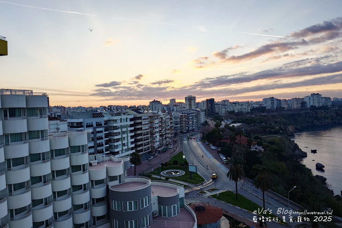 【土耳其蜜月旅遊】Cender Hotel 森德爾酒店｜帶年代感房型，房間陽台可眺望地中海美景。土耳其住宿