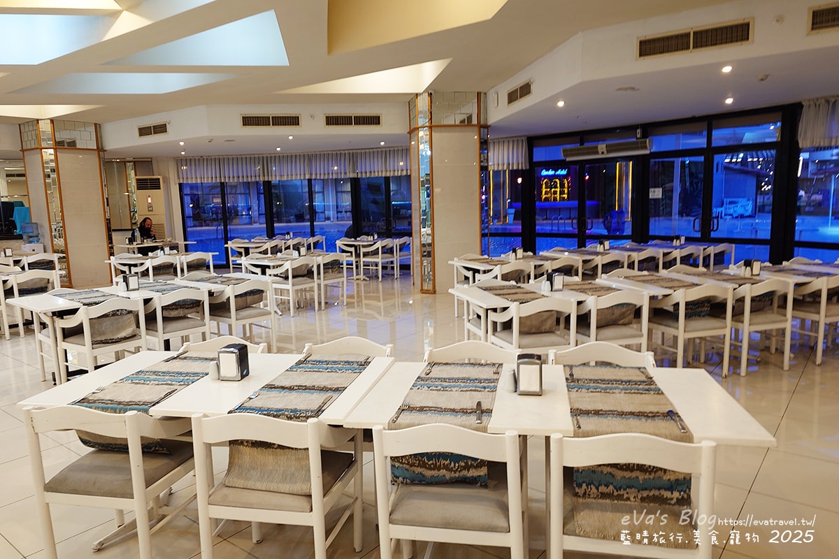 【土耳其蜜月旅遊】Cender Hotel 森德爾酒店｜帶年代感房型，房間陽台可眺望地中海美景。土耳其住宿