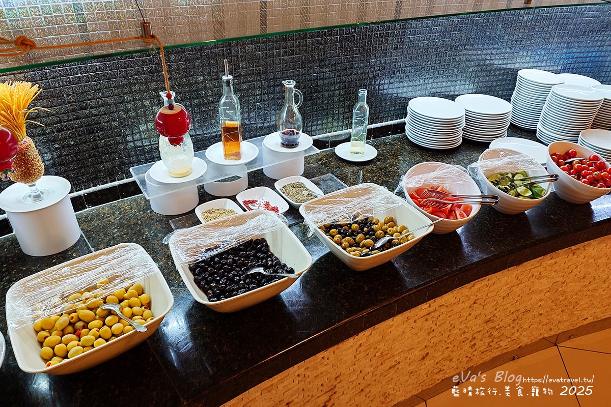 【土耳其蜜月旅遊】Cender Hotel 森德爾酒店｜帶年代感房型，房間陽台可眺望地中海美景。土耳其住宿