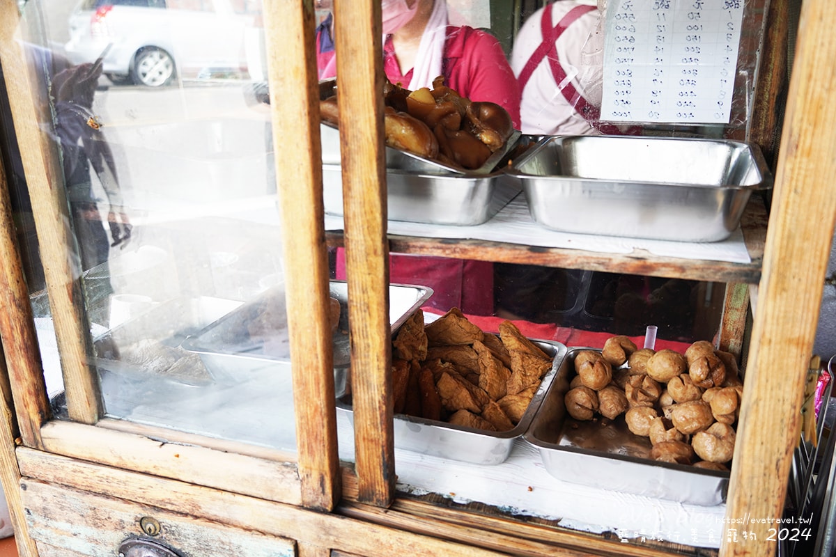 【小琉球美食】小琉球相思麵|傳統柴火熬煮肉燥魯汁,必吃炸肉丸、滷味推薦,在地人氣相思麵。小琉球小吃 - 第7張圖 【小琉球美食】小琉球相思麵|傳統柴火熬煮肉燥魯汁,必吃炸肉丸、滷味推薦,在地人氣相思麵。小琉球小吃
