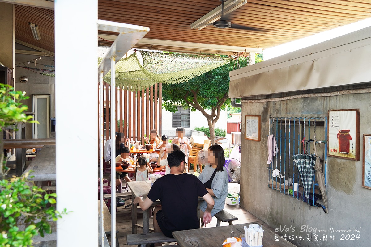 【小琉球美食】小琉球相思麵|傳統柴火熬煮肉燥魯汁,必吃炸肉丸、滷味推薦,在地人氣相思麵。小琉球小吃 - 第10張圖 【小琉球美食】小琉球相思麵|傳統柴火熬煮肉燥魯汁,必吃炸肉丸、滷味推薦,在地人氣相思麵。小琉球小吃