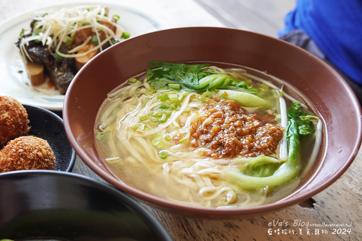 【小琉球美食】小琉球相思麵|傳統柴火熬煮肉燥魯汁,必吃炸肉丸、滷味推薦,在地人氣相思麵。小琉球小吃 - 第20張圖 【小琉球美食】小琉球相思麵|傳統柴火熬煮肉燥魯汁,必吃炸肉丸、滷味推薦,在地人氣相思麵。小琉球小吃