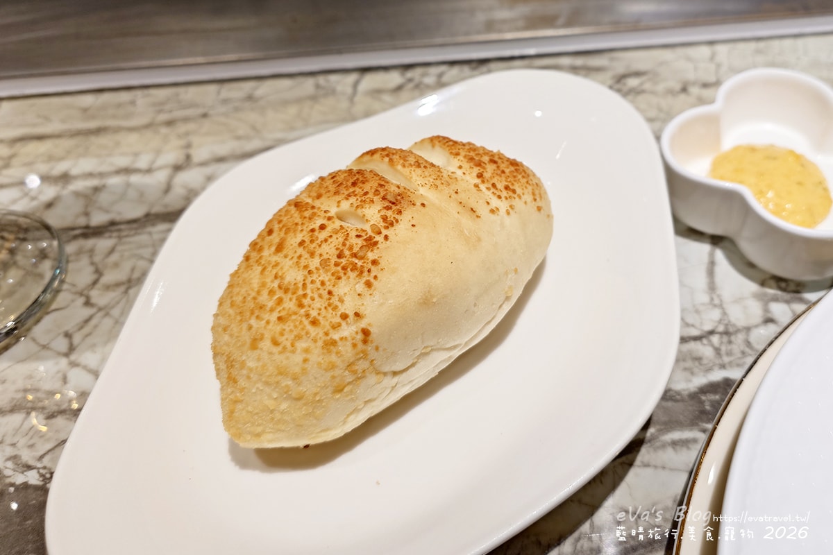 【台中鐵板燒】夏慕尼新香榭鐵板燒 台中台灣大道店｜結婚週年紀念餐、浪漫鐵板料理分享。台中餐廳