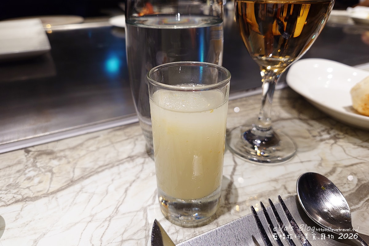 【台中鐵板燒】夏慕尼新香榭鐵板燒 台中台灣大道店｜結婚週年紀念餐、浪漫鐵板料理分享。台中餐廳