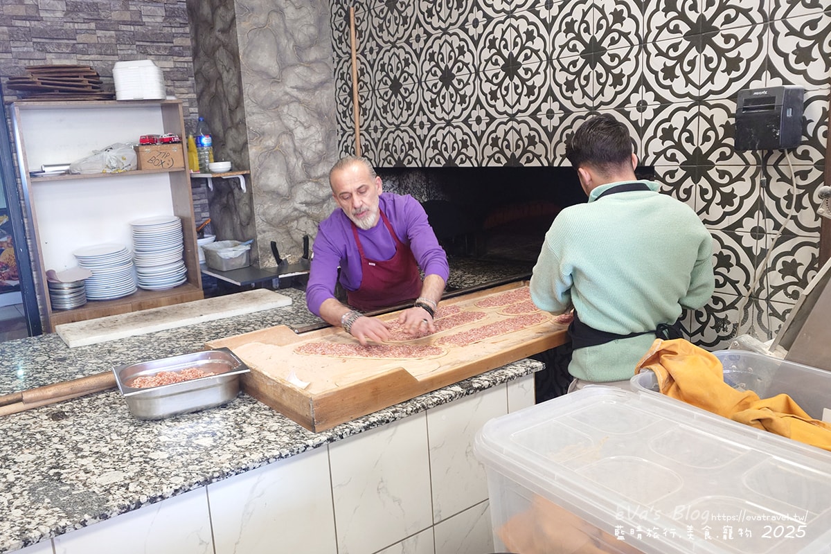 【土耳其蜜月旅遊】Cİğerci İsa 炭烤羊肝名店｜招牌肝臟料理＋Etli Ekmek超長肉餅，在地人氣土耳其餐廳。土耳其餐廳