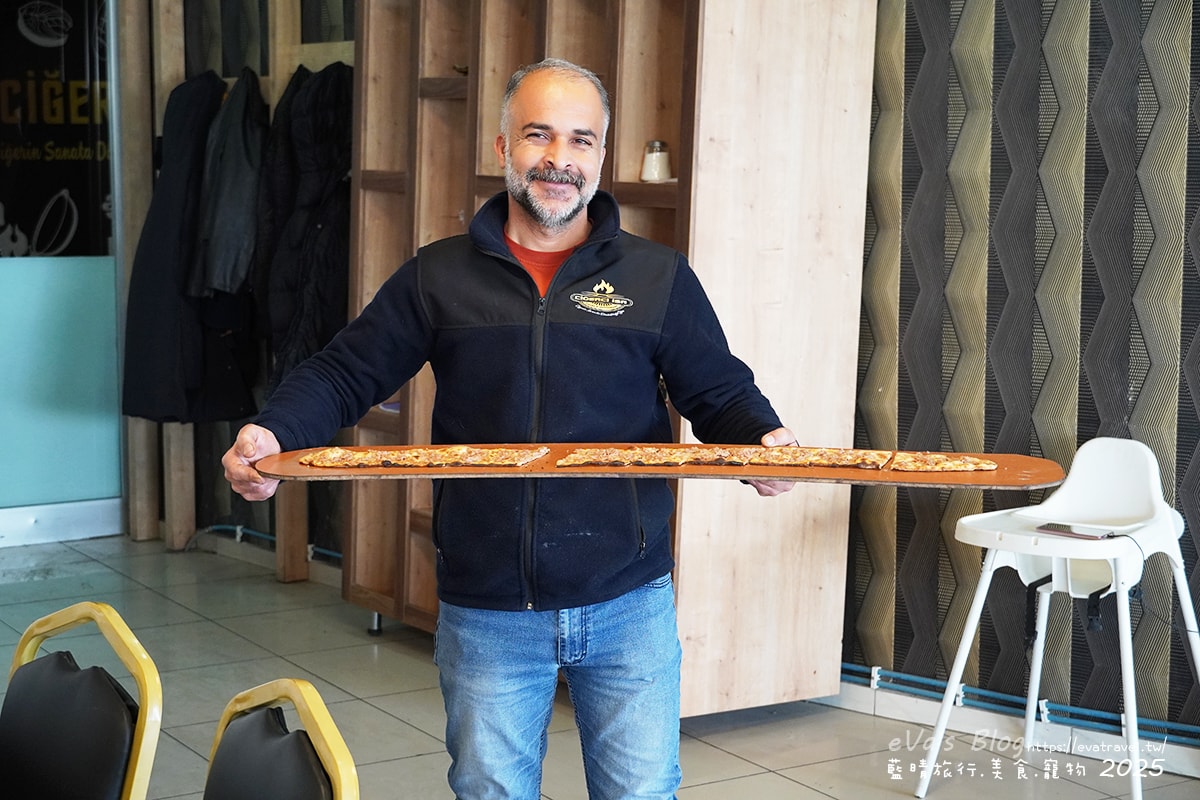 【土耳其蜜月旅遊】Cİğerci İsa 炭烤羊肝名店｜招牌肝臟料理＋Etli Ekmek超長肉餅，在地人氣土耳其餐廳。土耳其餐廳
