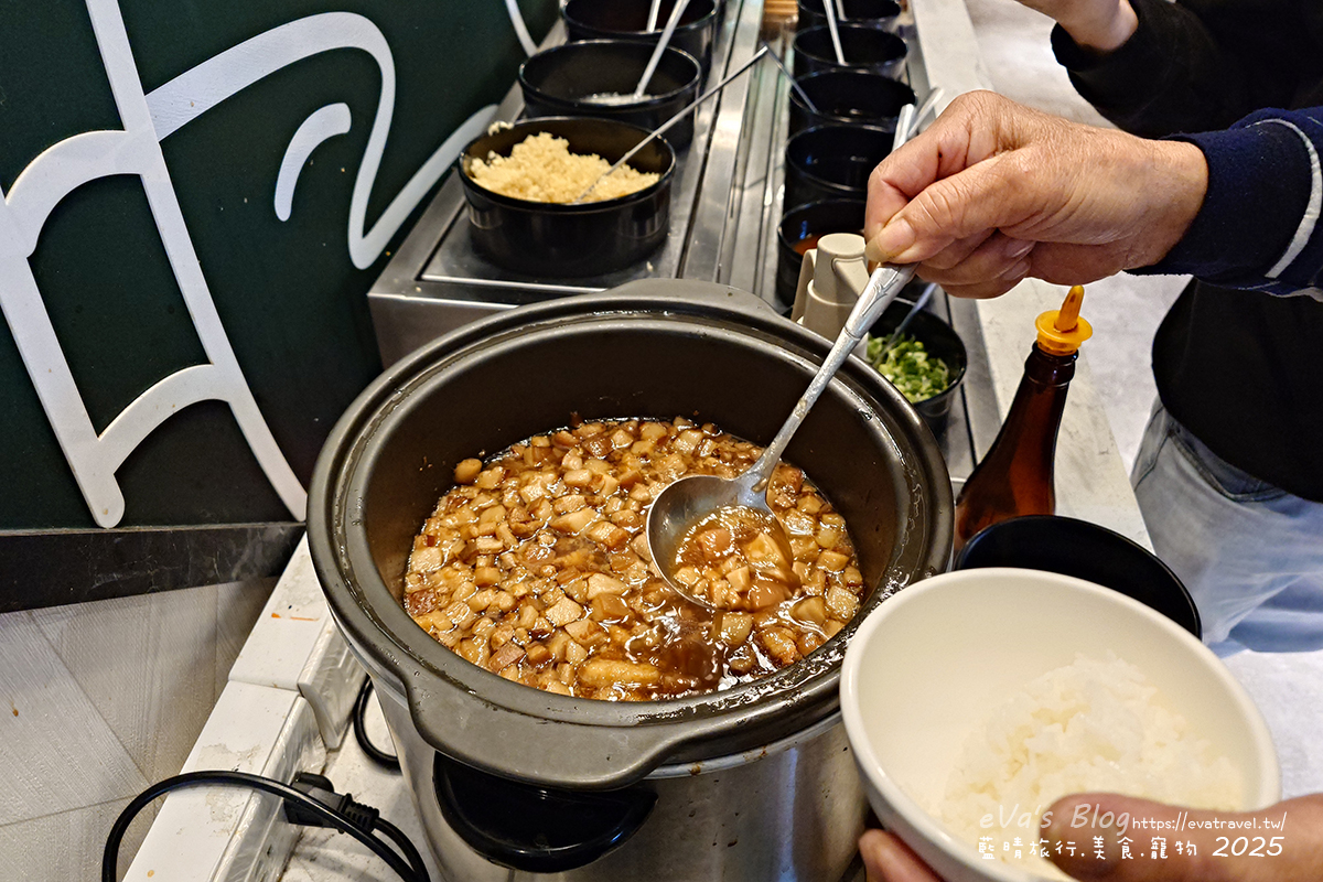 【台中火鍋】養鍋石頭涮涮鍋 南屯黎明店｜湯底選擇多樣、自助吧食材豐富、必吃阿嬤ㄟ古早雞。台中寵物友善餐廳