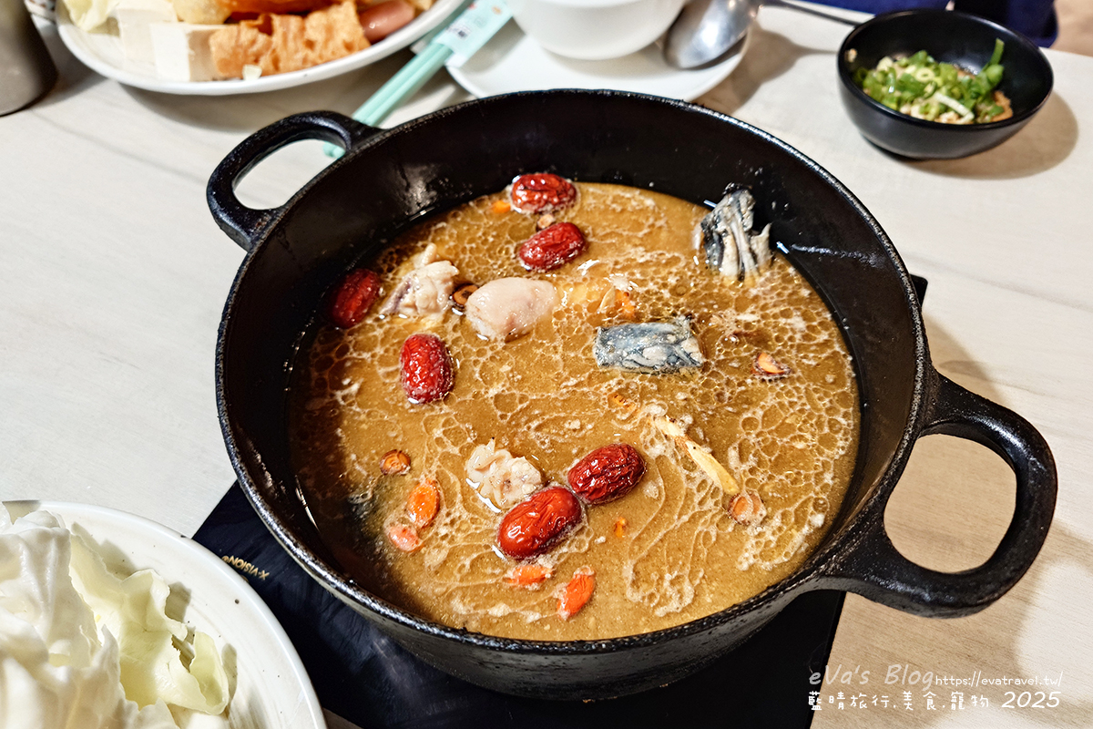【台中火鍋】養鍋石頭涮涮鍋 南屯黎明店｜湯底選擇多樣、自助吧食材豐富、必吃阿嬤ㄟ古早雞。台中寵物友善餐廳