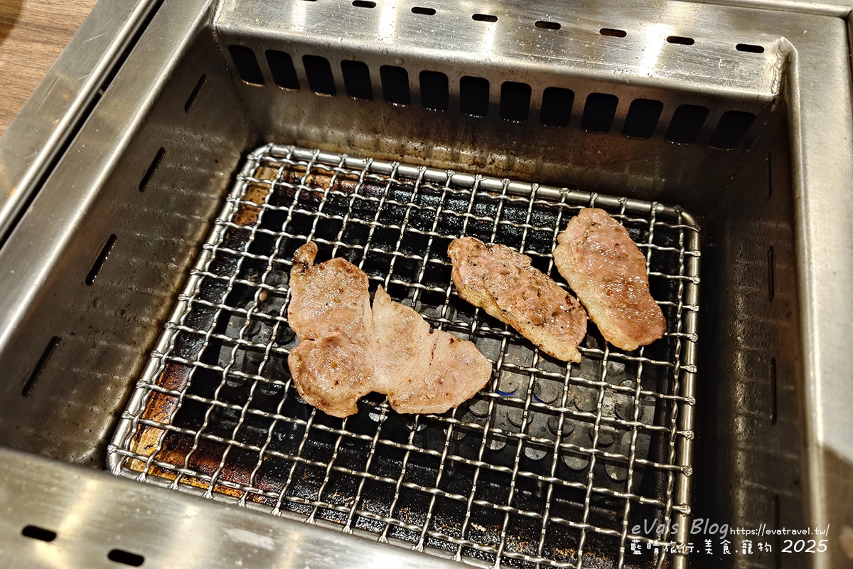 【台中燒肉推薦】小札卡燒肉-逢甲店(個人燒肉)|主打個人燒肉,一個人想吃也能說走就走。台中寵物友善燒烤店 - 第40張圖 【台中燒肉推薦】小札卡燒肉-逢甲店(個人燒肉)|主打個人燒肉,一個人想吃也能說走就走。台中寵物友善燒烤店