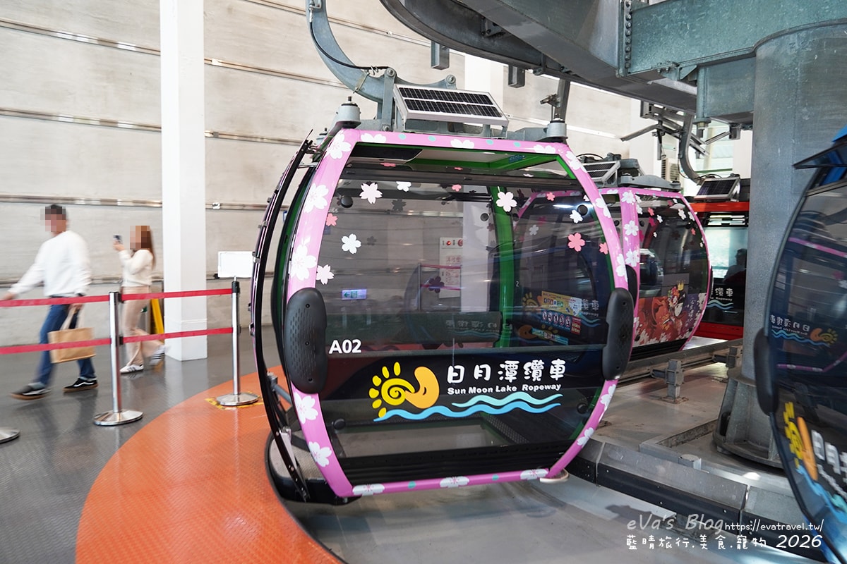 日月潭纜車透明水晶纜車車廂，九族櫻花季高空賞景體驗