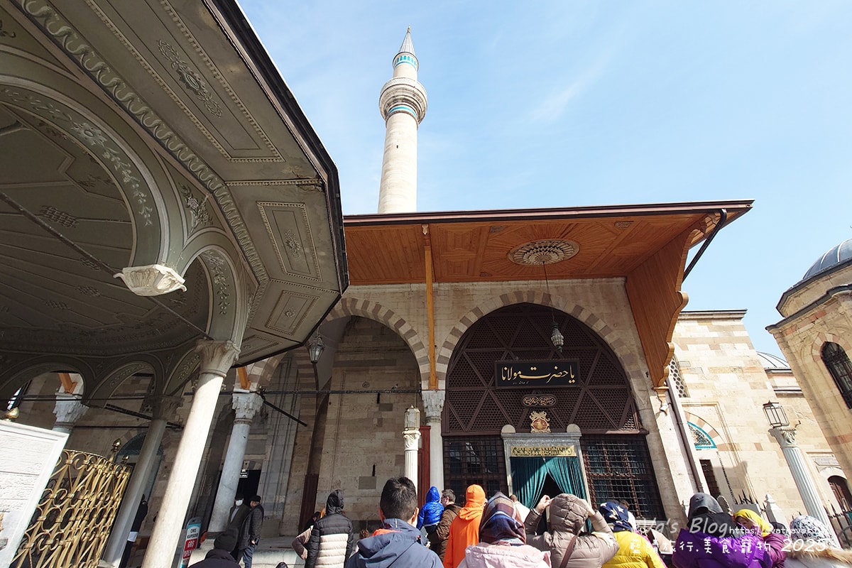 Mevlana Museum 入口上方阿拉伯文「真主」書法招牌